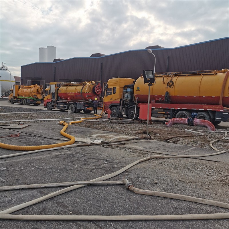 保靖污水池清理