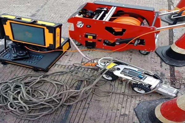 保靖CCTV管道检测机器人